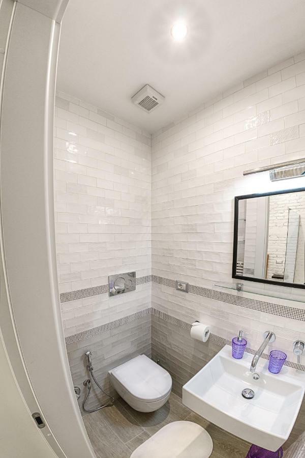 Modern Apartment Near Colosseum ローマ エクステリア 写真