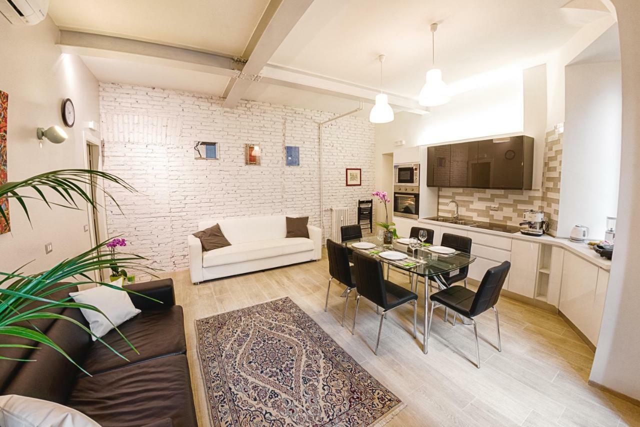 Modern Apartment Near Colosseum ローマ エクステリア 写真