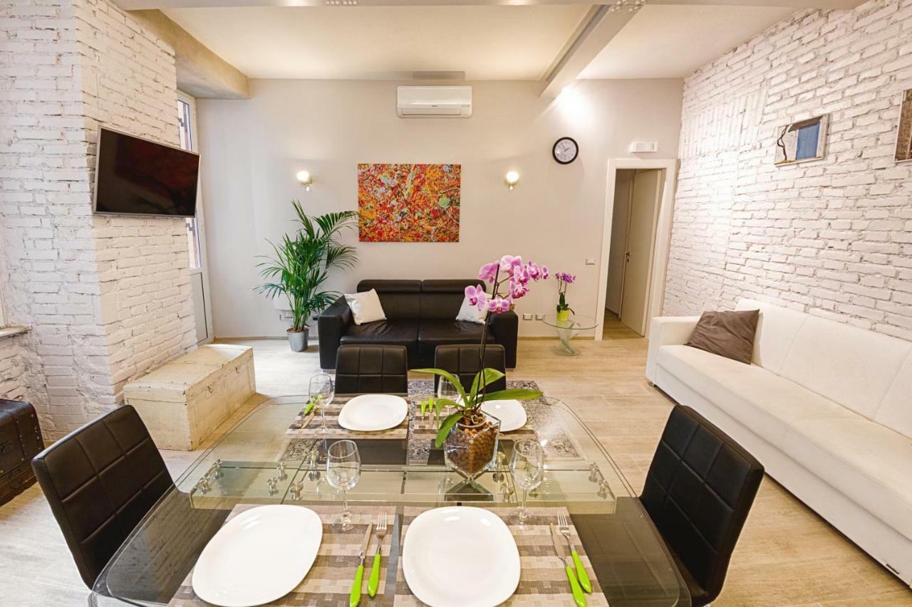 Modern Apartment Near Colosseum ローマ エクステリア 写真